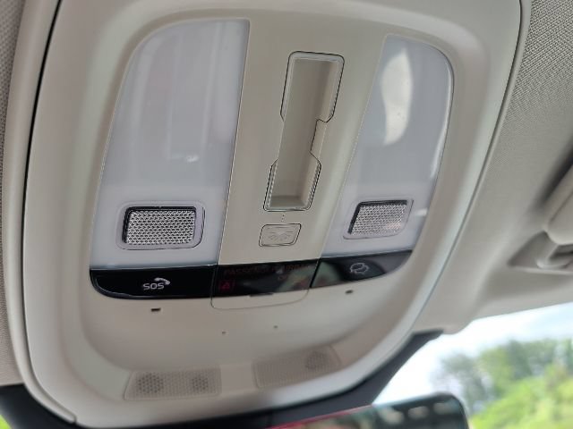 Used 2023 Volvo XC90 B6 Plus w/ Protection Package Premier AWD/4WD image 29