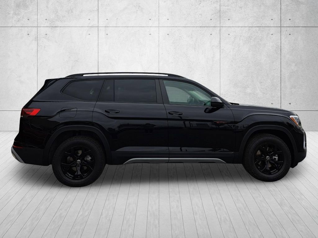 New 2026 Volkswagen Atlas Peak Edition AWD/4WD image 3