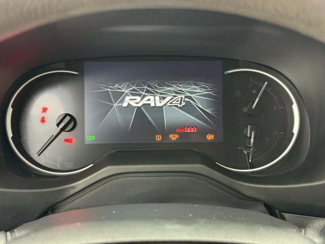 Used 2024 Toyota RAV4 XLE image 16