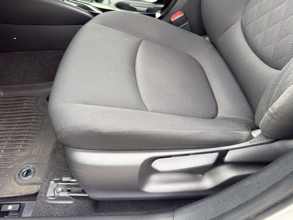 Used 2020 Toyota Corolla LE FWD image 12