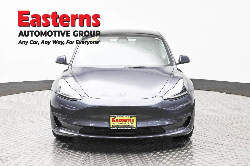 Used 2023 Tesla Model 3 Standard Range image 2