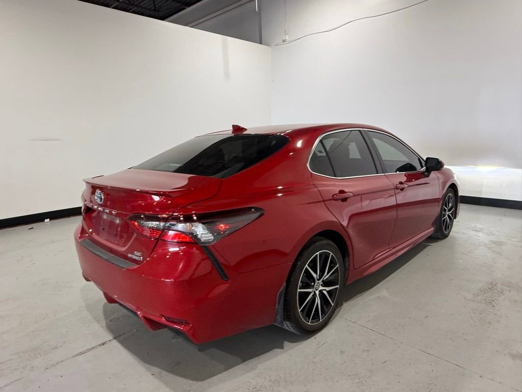 Used 2022 Toyota Camry SE w/ Audio Upgrade Package FWD image 6