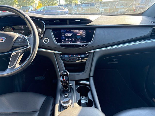 Used 2020 Cadillac XT5 Premium Luxury w/ LPO, Floor Liner Package FWD image 21
