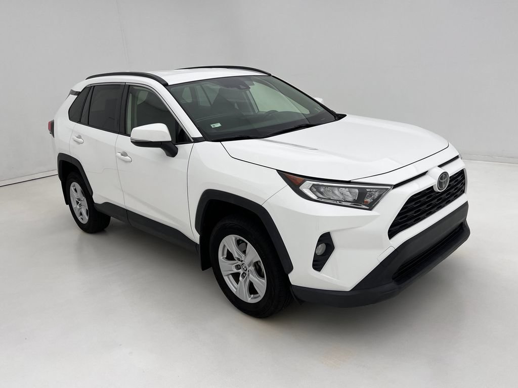 Used 2020 Toyota RAV4 XLE w/ XLE Grade Weather Package AWD/4WD image 2