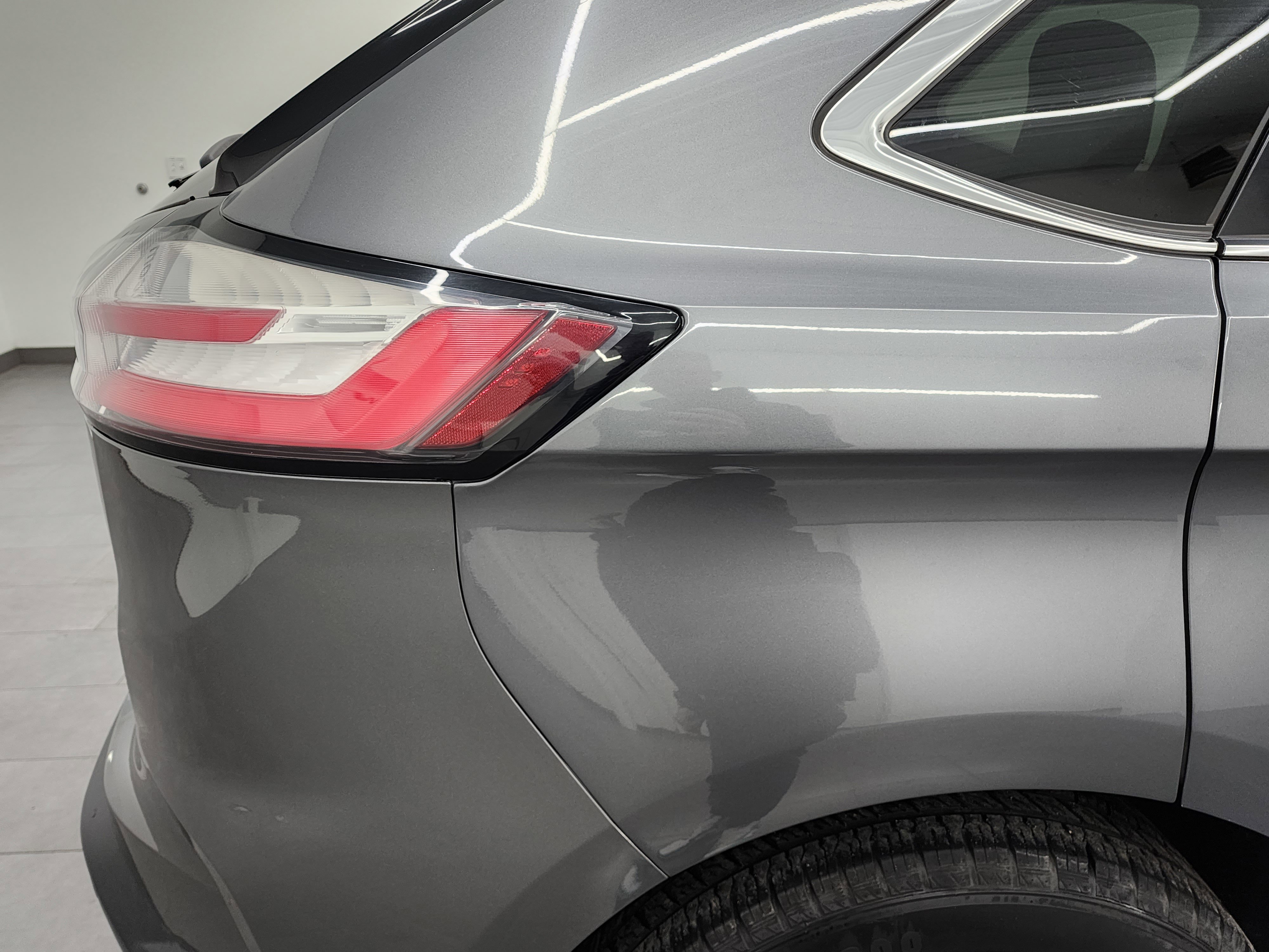 Used 2022 Ford Edge SEL image 22