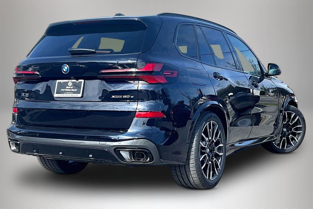 New 2026 BMW X5 xDrive50e w/ M Sport Package AWD/4WD image 21
