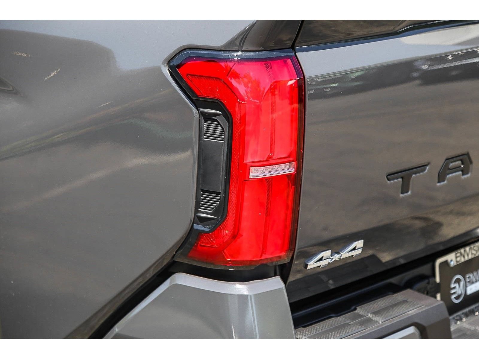 Used 2026 Toyota Tacoma SR5 AWD/4WD image 8