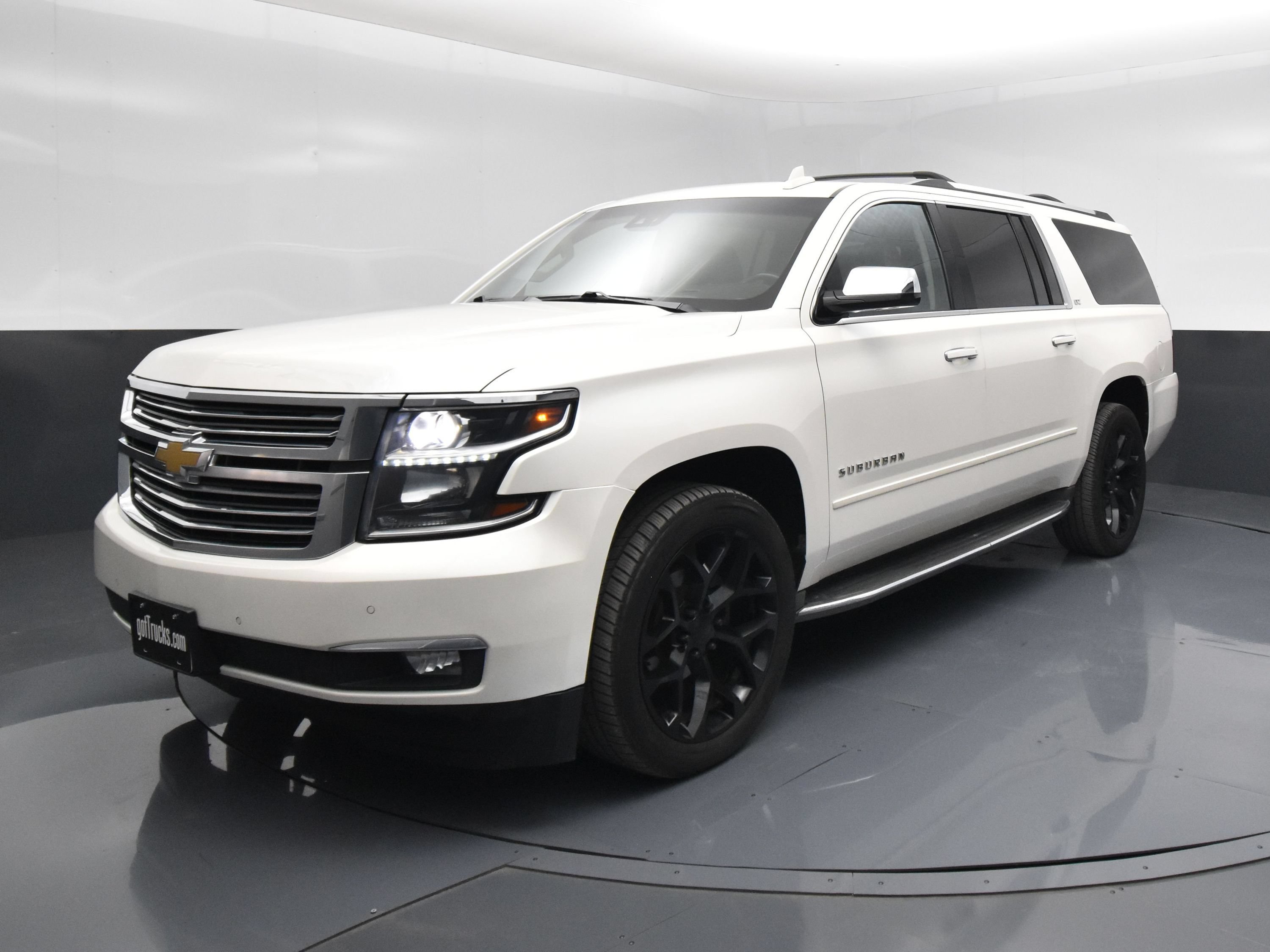 Used 2015 Chevrolet Suburban LTZ AWD/4WD image 2