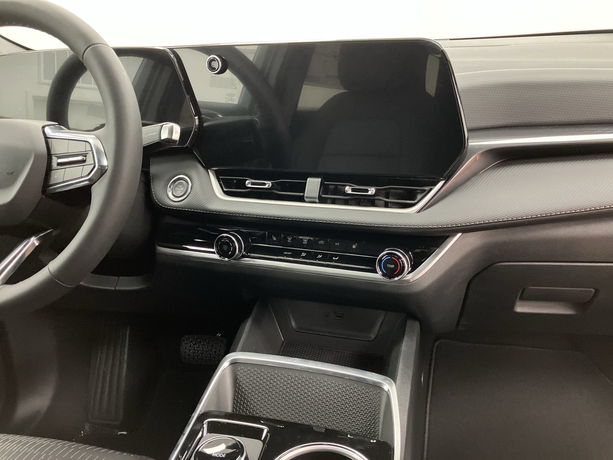 New 2027 Chevrolet Equinox LT w/ Safety and Technology Package FWD image 13