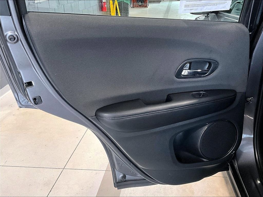 Used 2019 Honda HR-V LX image 21
