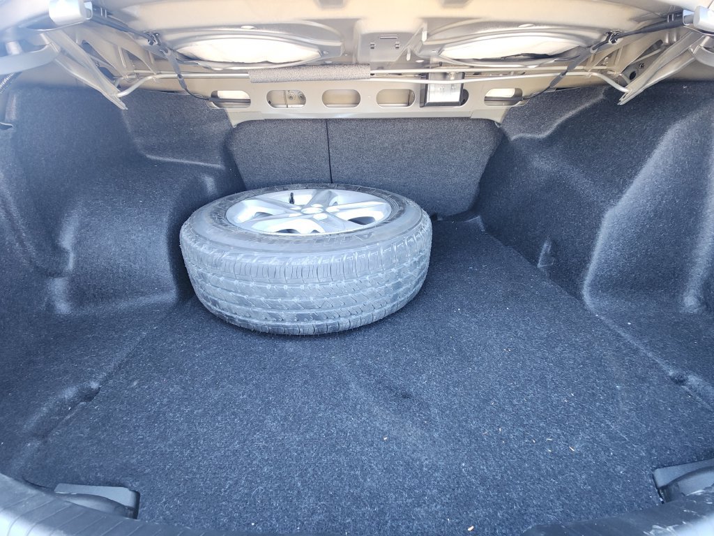 Used 2025 Chevrolet Malibu LS FWD image 22