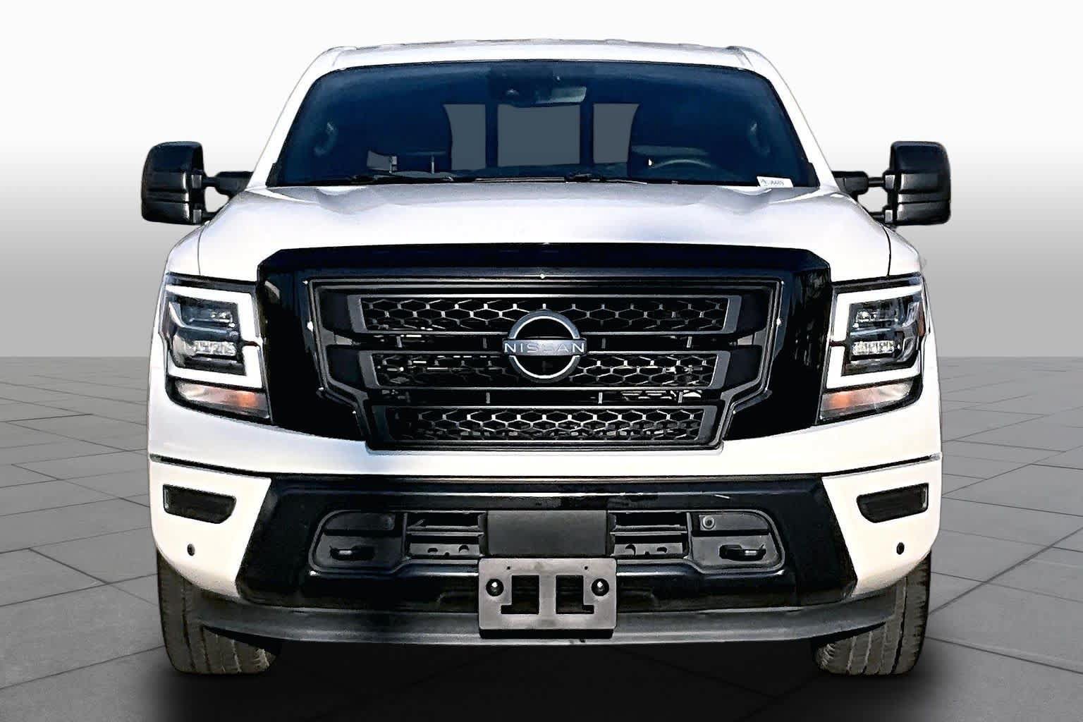 Certified 2023 Nissan Titan SV w/ SV Convenience Package RWD image 4