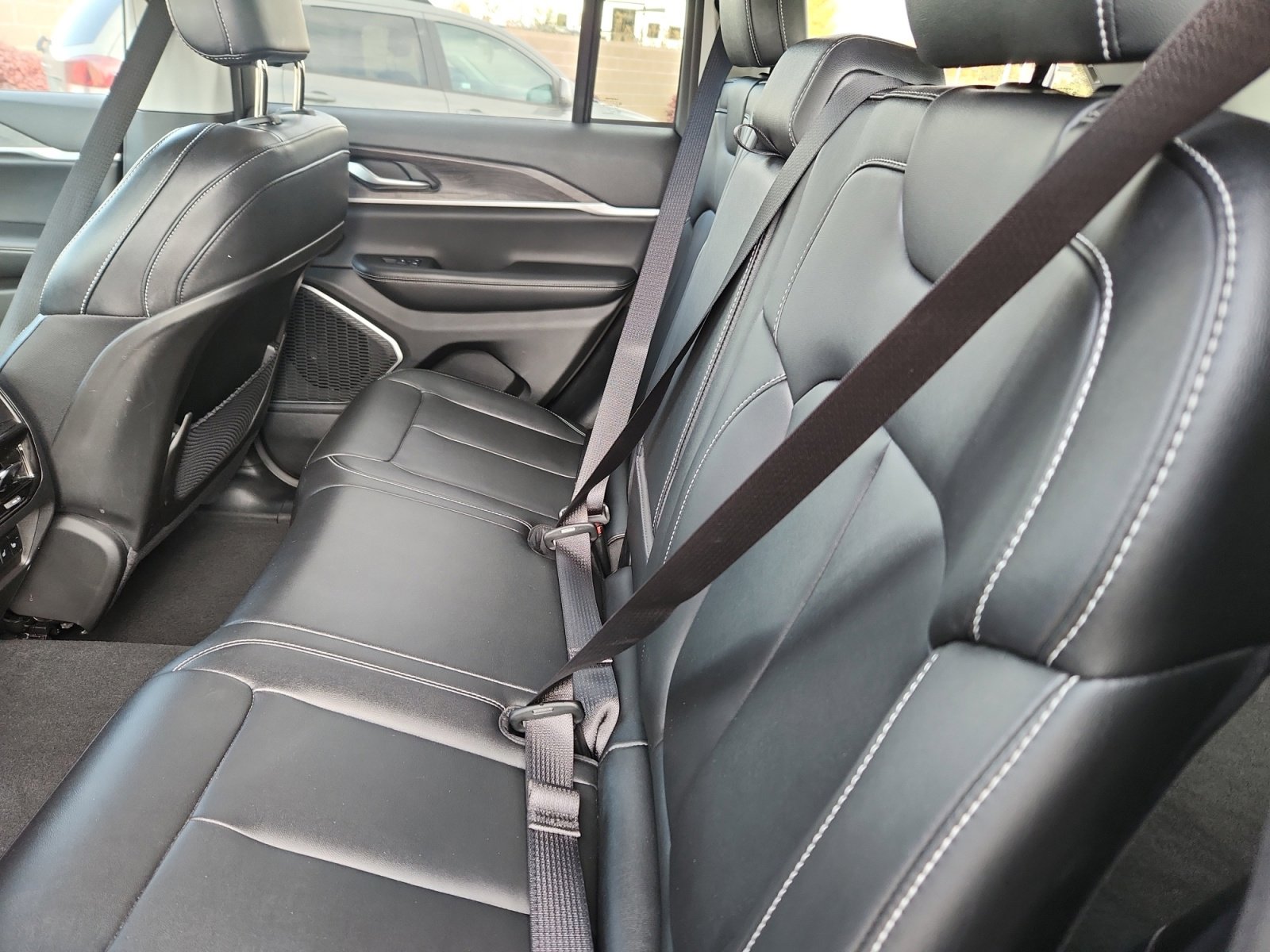 Used 2023 Jeep Grand Cherokee 4WD 4xe image 18