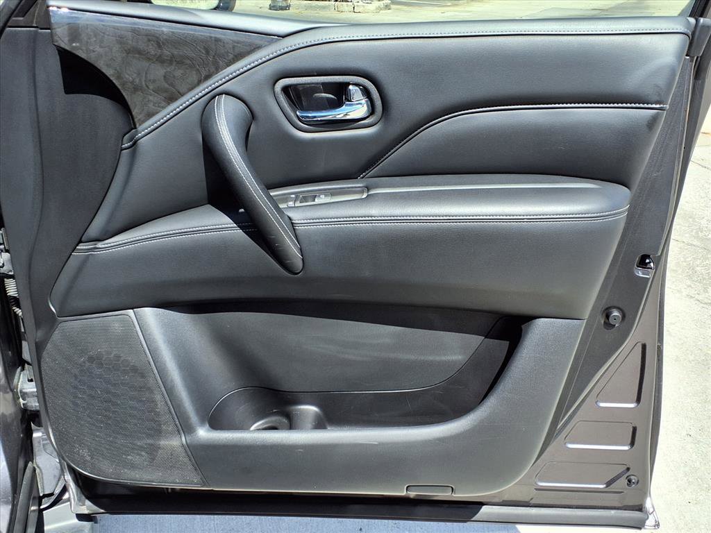 Used 2023 INFINITI QX80 Luxe w/ Cargo Package AWD/4WD image 11