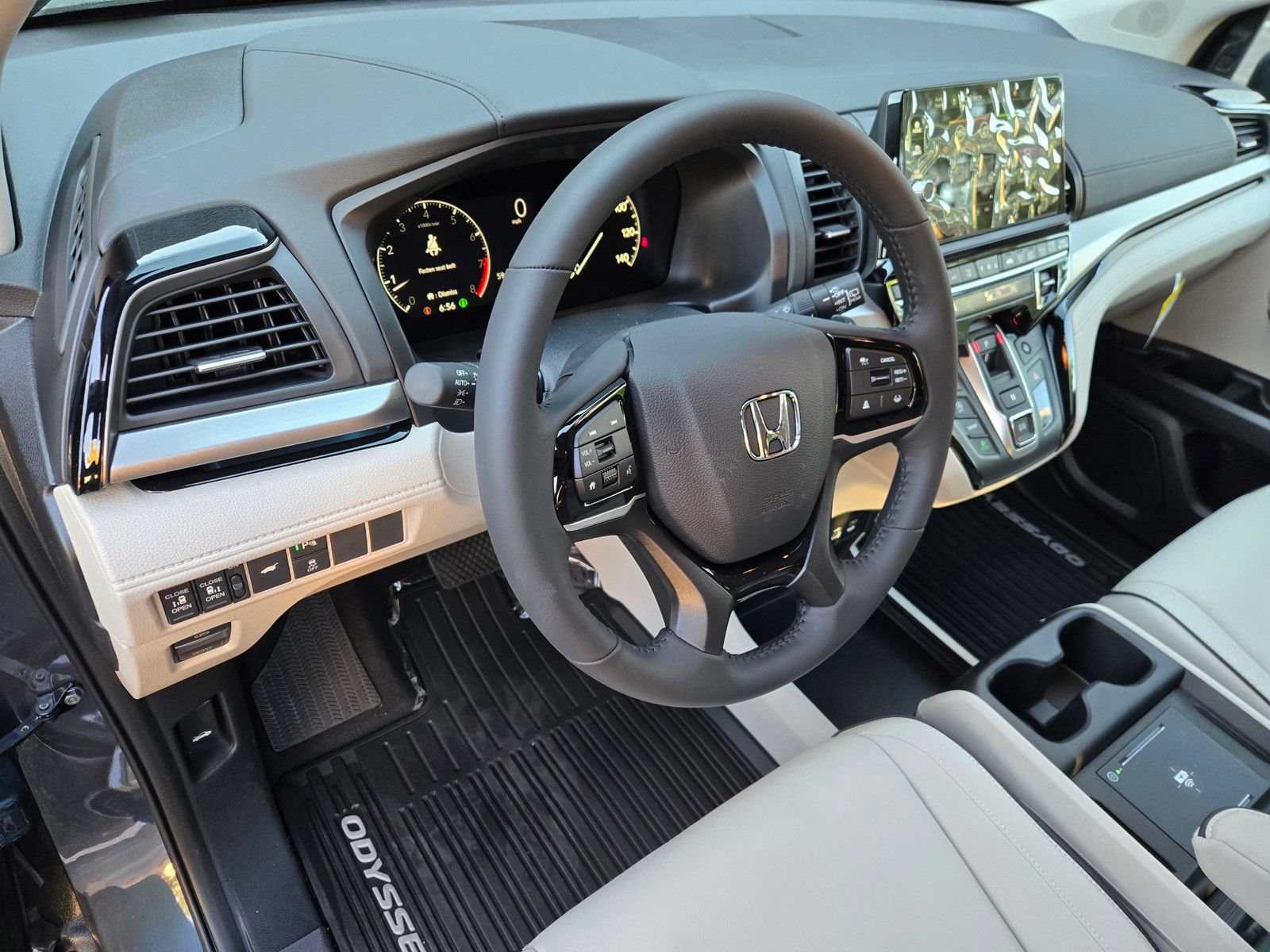 New 2026 Honda Odyssey Touring image 18