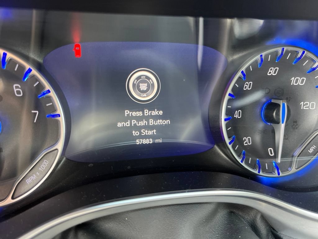 Used 2025 Chrysler Pacifica Limited FWD image 13