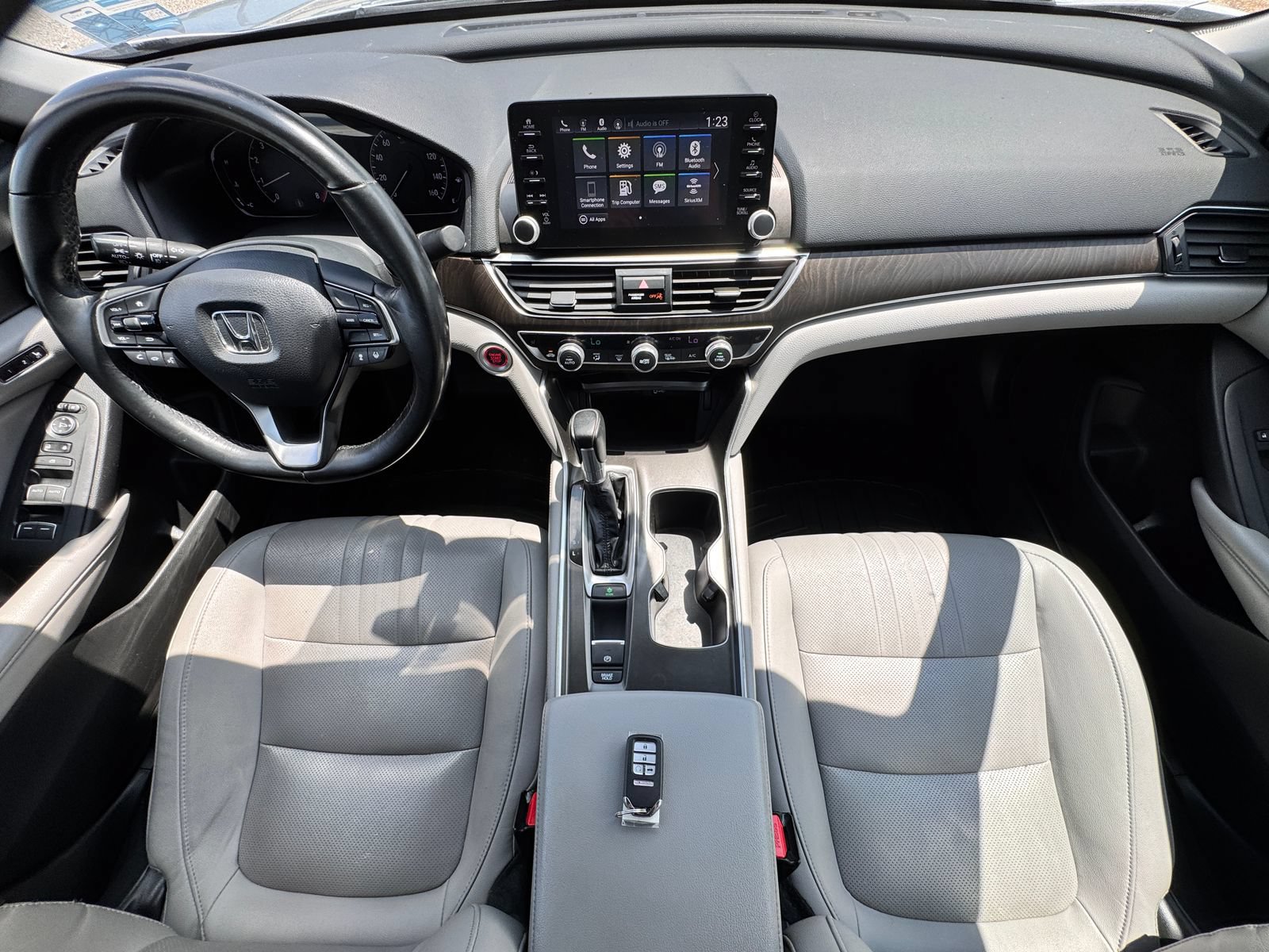 Used 2019 Honda Accord EX-L image 2