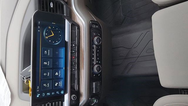 Used 2024 Chevrolet Silverado 2500 LT w/ Convenience Package image 15