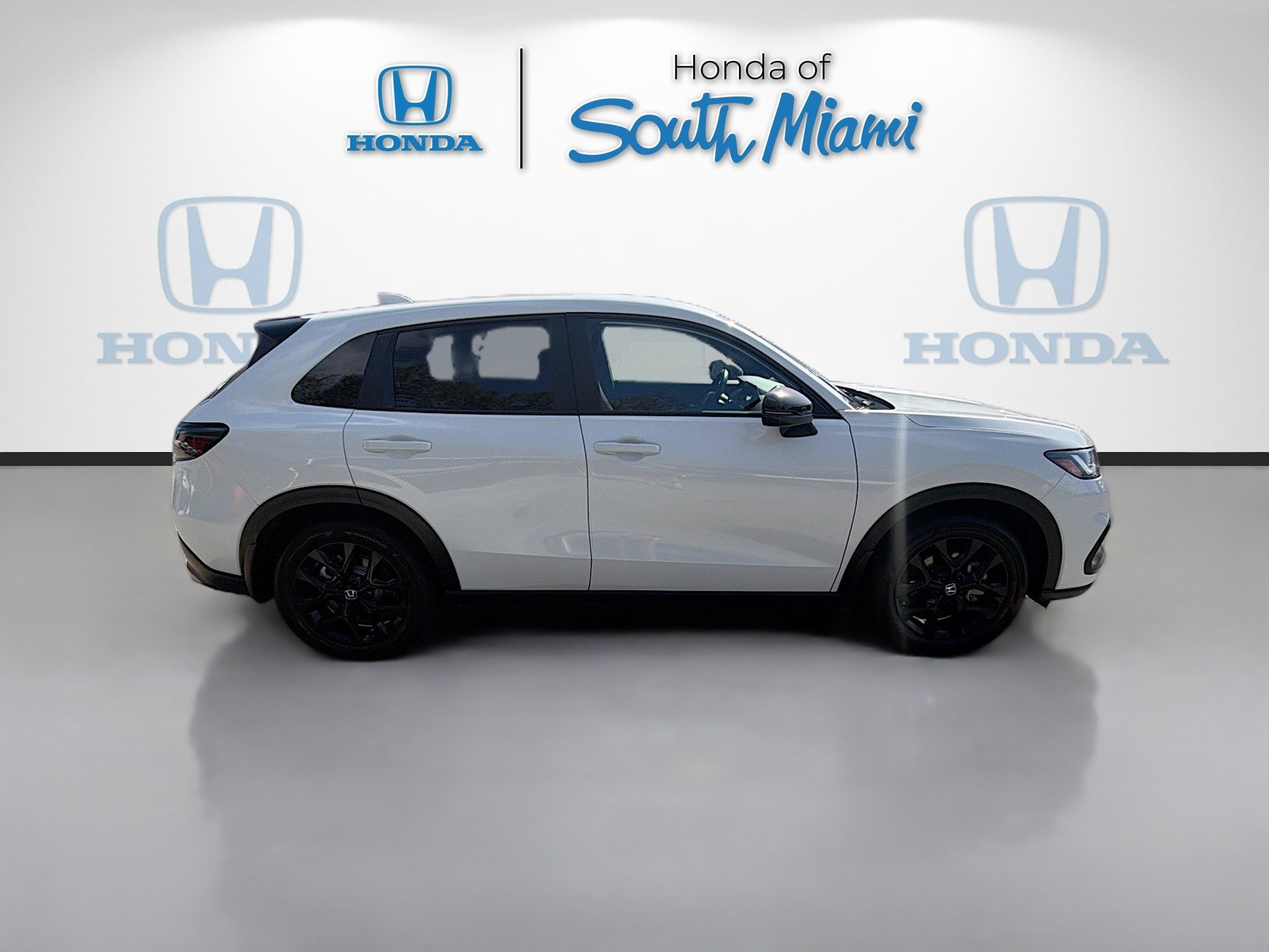 Certified 2025 Honda HR-V Sport image 8