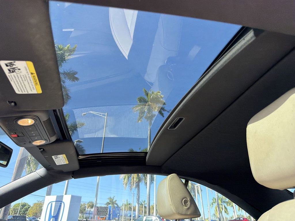 Used 2015 Volkswagen Eos Final Edition image 23