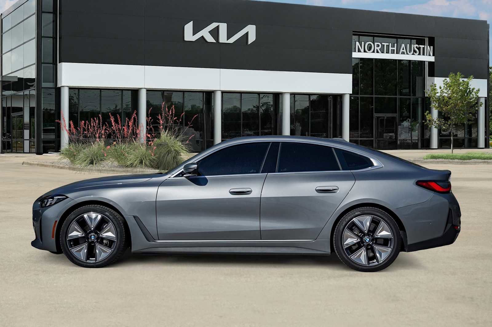 Used 2025 BMW i4 xDrive40i w/ Premium Package image 4