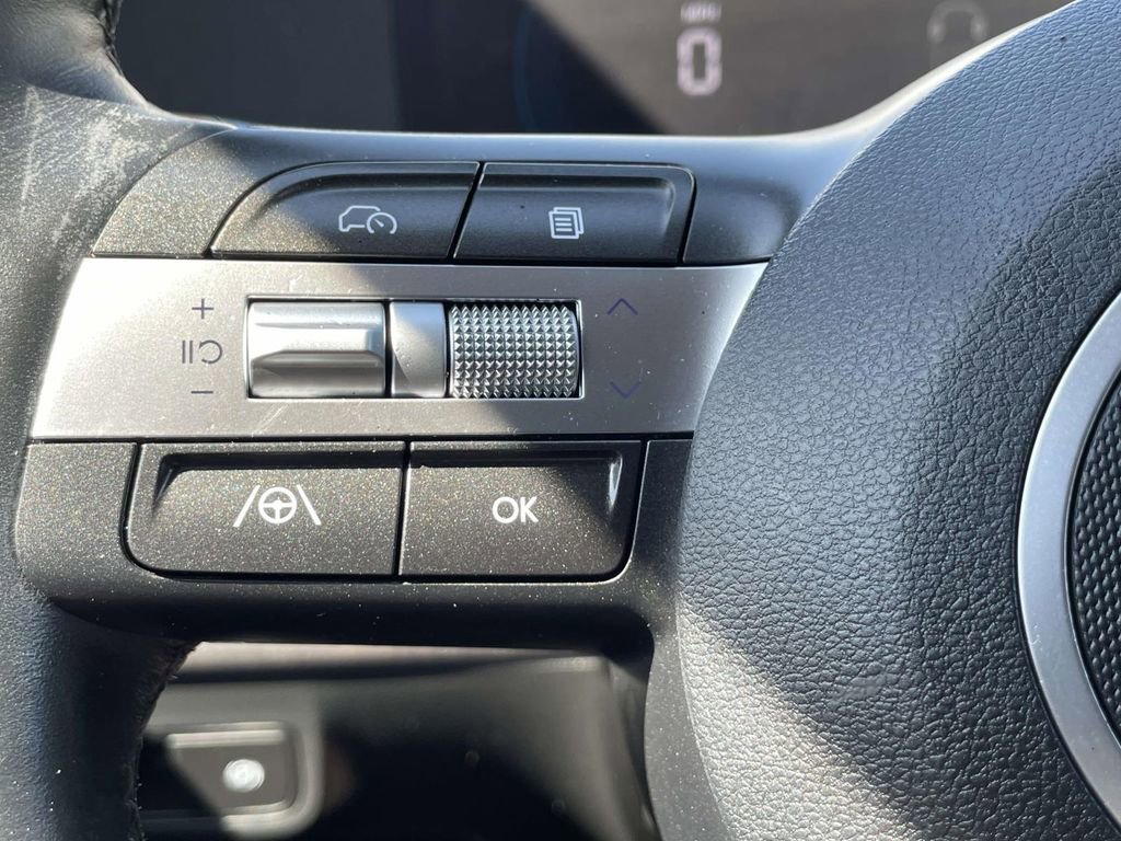 Used 2025 Hyundai Kona SEL FWD image 26
