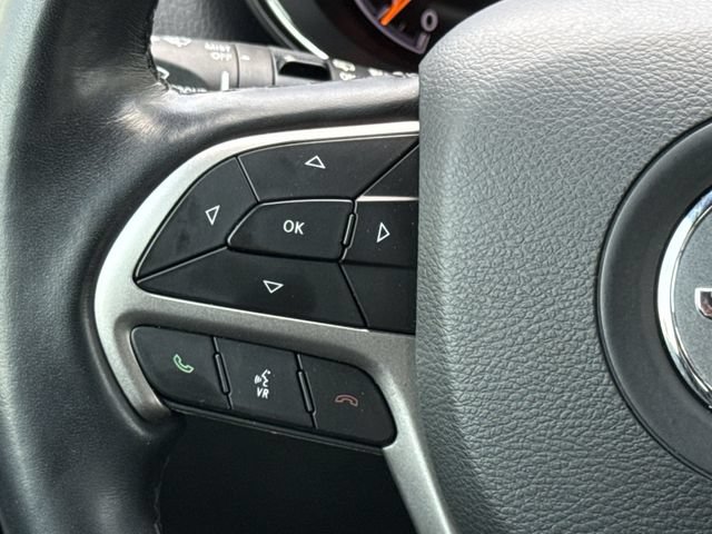 Used 2022 Jeep Grand Cherokee Limited w/ Tech Group RWD image 15