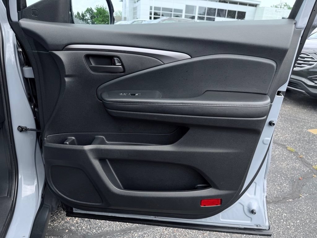 Used 2023 Honda Passport EX-L image 17