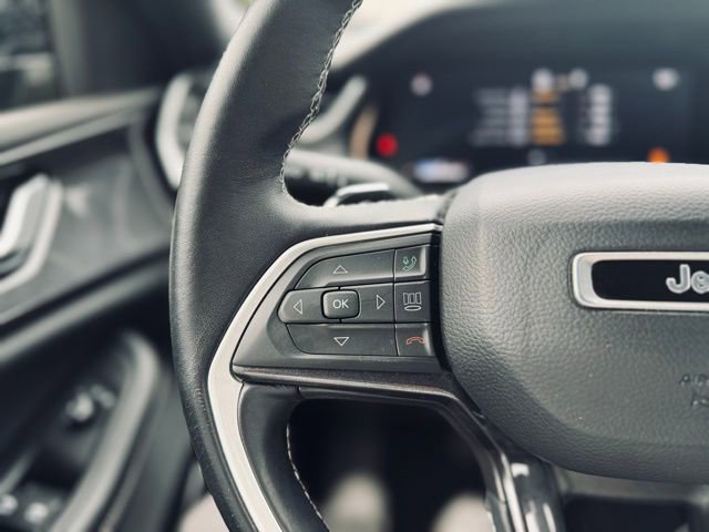 Used 2022 Jeep Grand Cherokee Altitude image 24