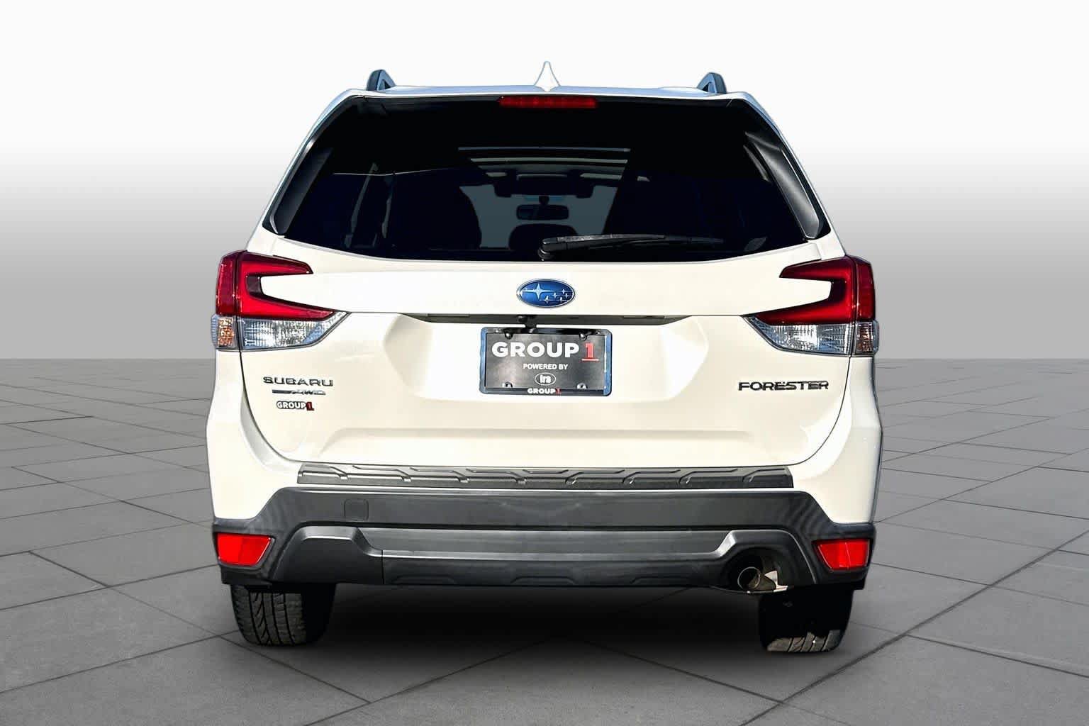 Used 2019 Subaru Forester Premium AWD/4WD image 5