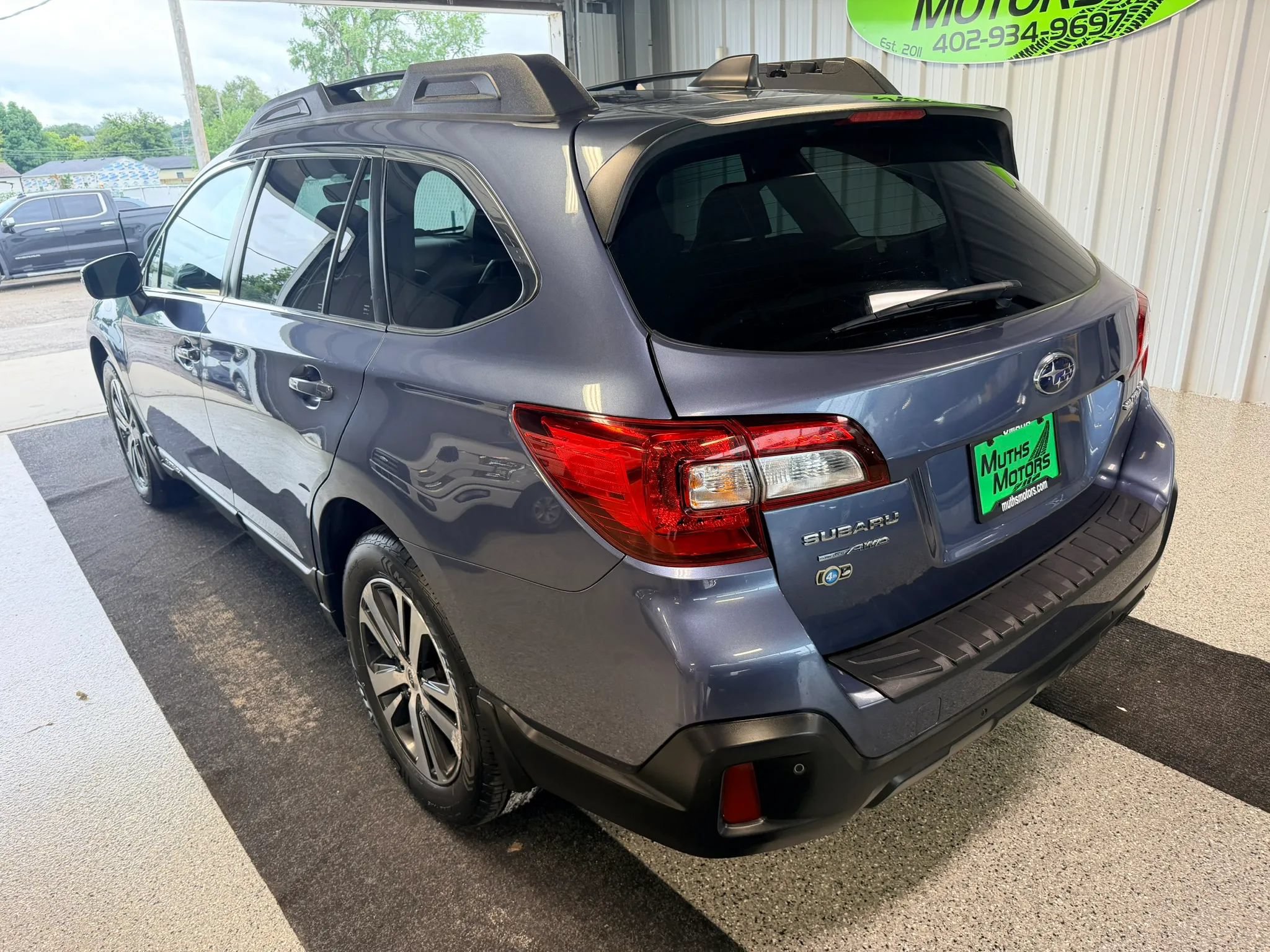 Used 2018 Subaru Outback 2.5i Limited AWD/4WD image 5