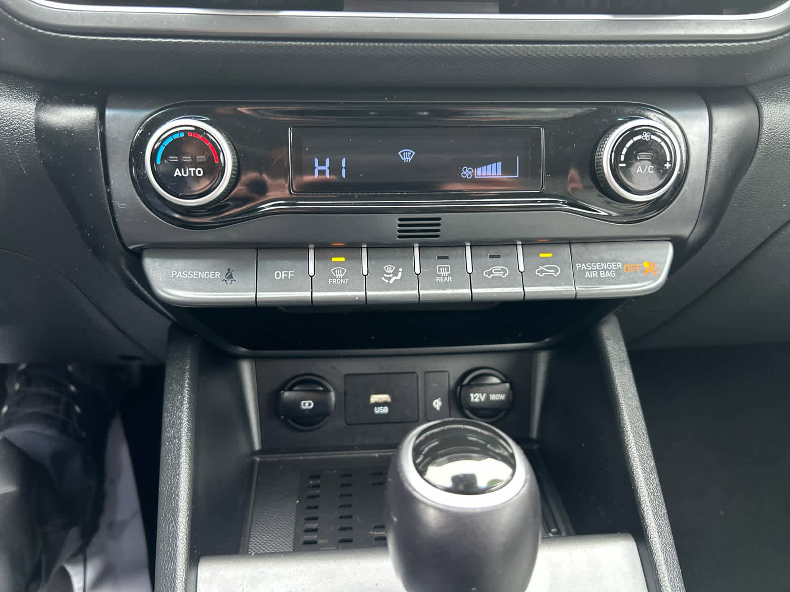 Used 2022 Hyundai Kona Limited image 22