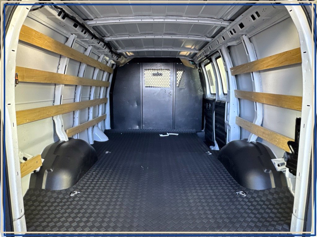 Used 2025 Chevrolet Express 2500 w/ Driver Convenience Package RWD image 33