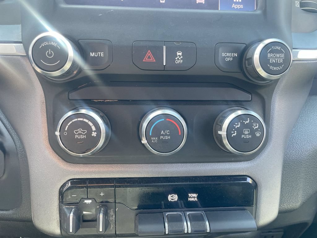 Certified 2022 RAM 2500 Big Horn w/ Cold Weather Group AWD/4WD image 16
