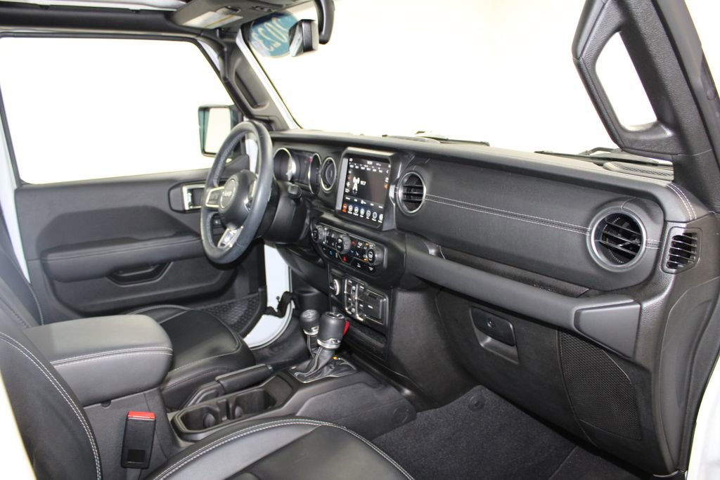 Used 2023 Jeep Wrangler Unlimited Sahara w/ Cold Weather Group image 28