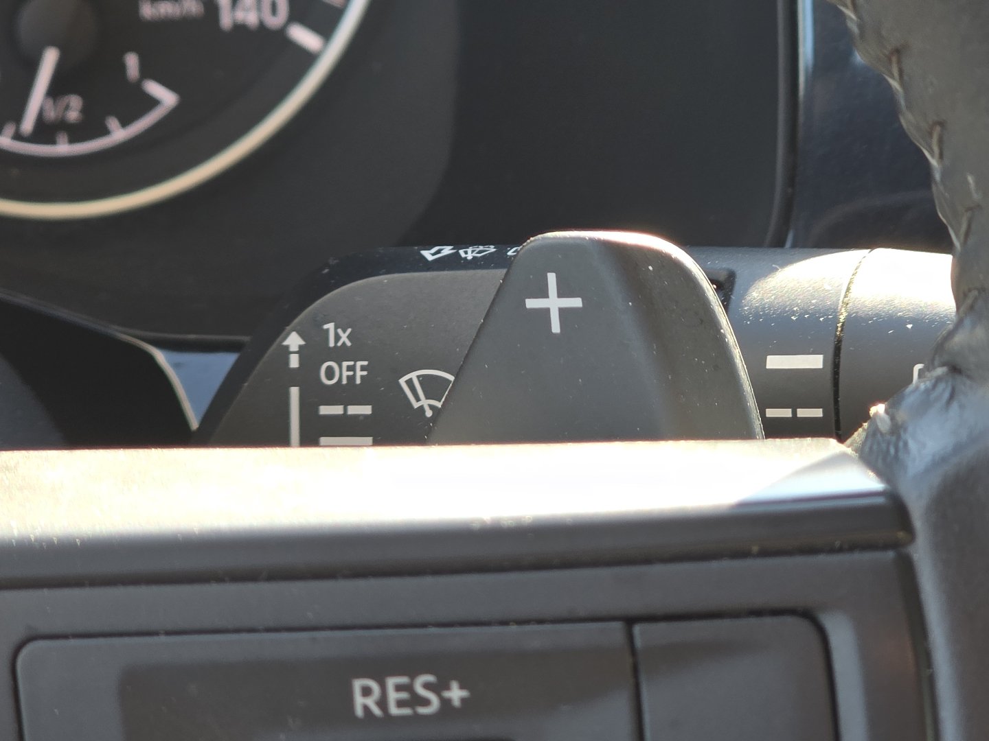Used 2025 Nissan Pathfinder SV FWD image 17