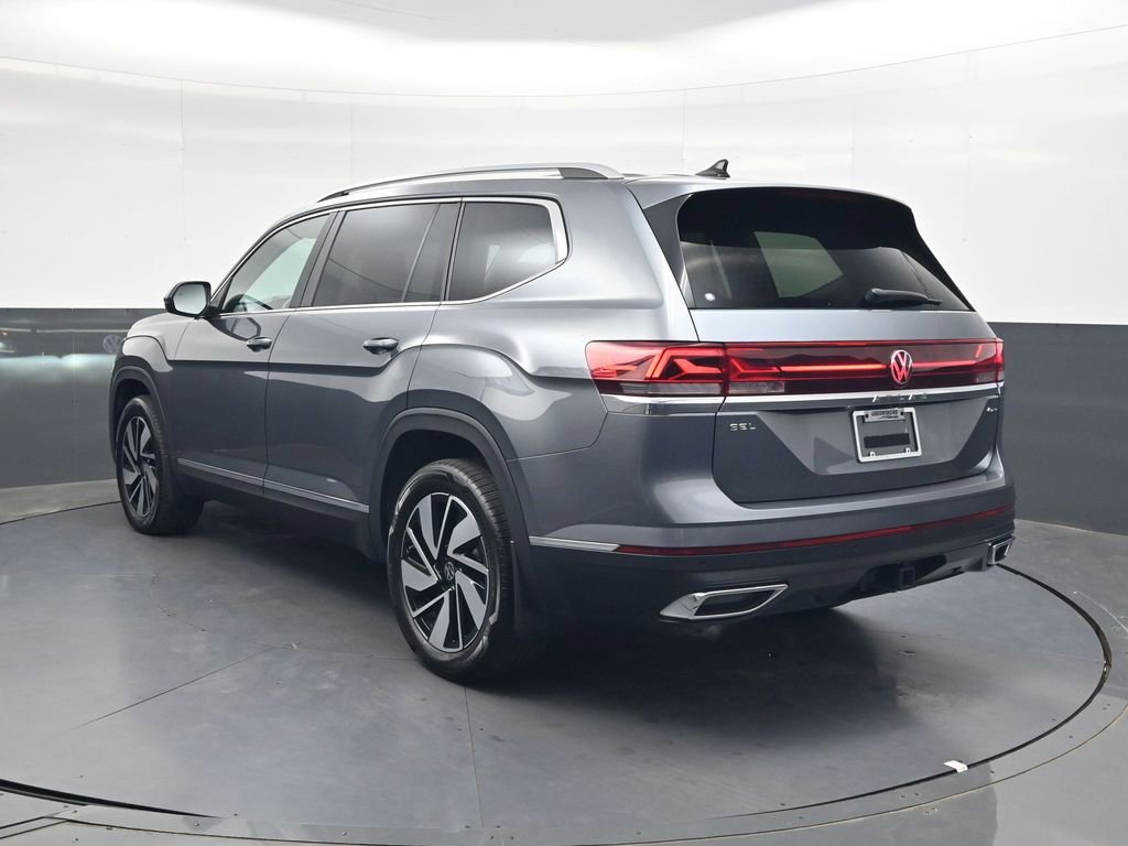 Used 2024 Volkswagen Atlas SEL AWD/4WD image 6