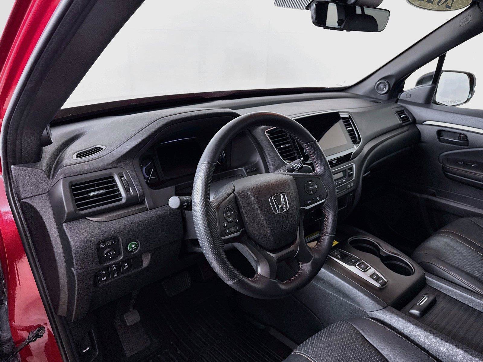 Certified 2023 Honda Passport TrailSport image 25