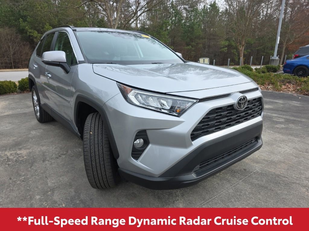 Used 2021 Toyota RAV4 XLE Premium image 11