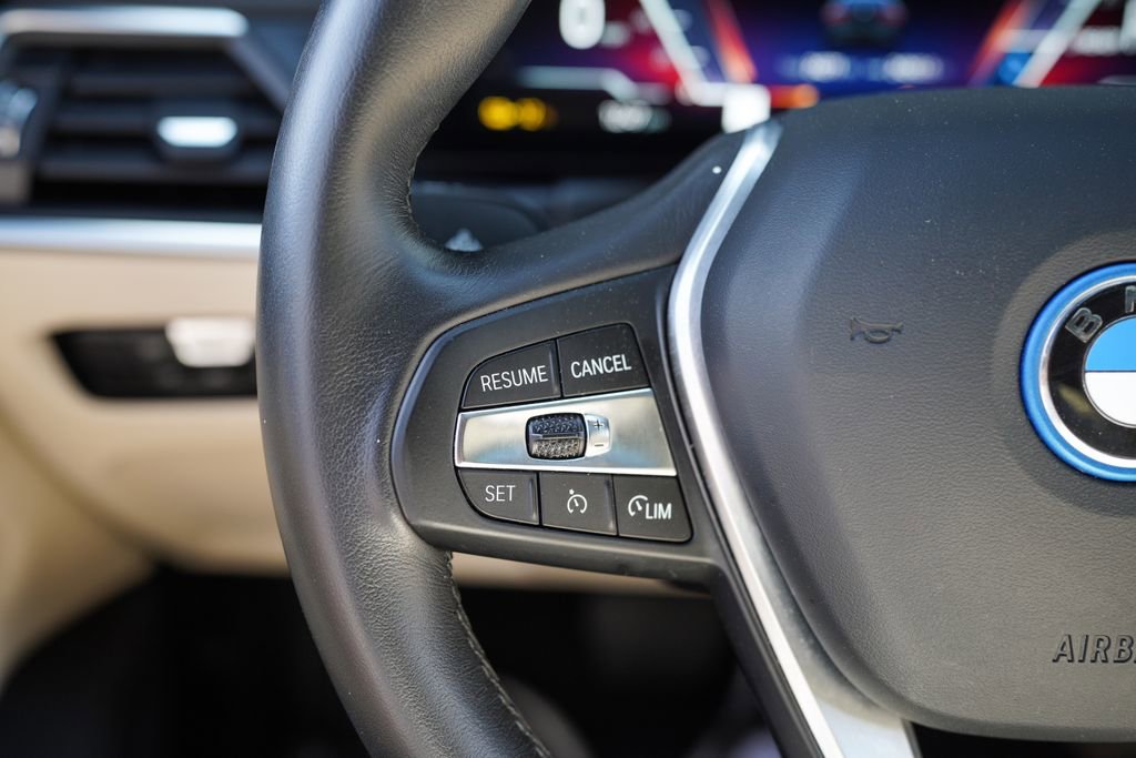 Used 2023 BMW i4 eDrive40 image 29