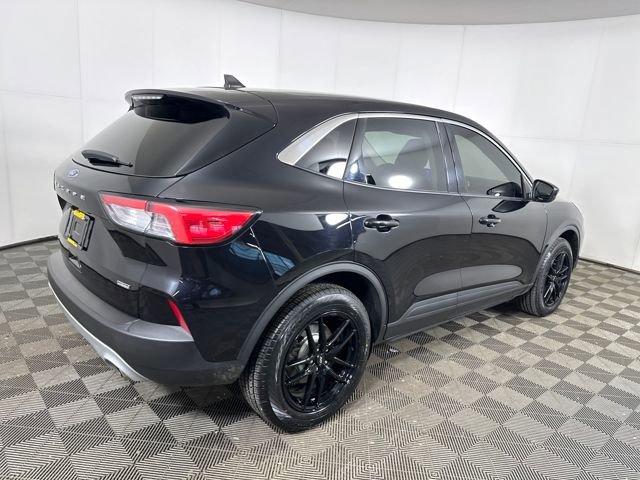 Used 2021 Ford Escape SE w/ Cold Weather Package image 3