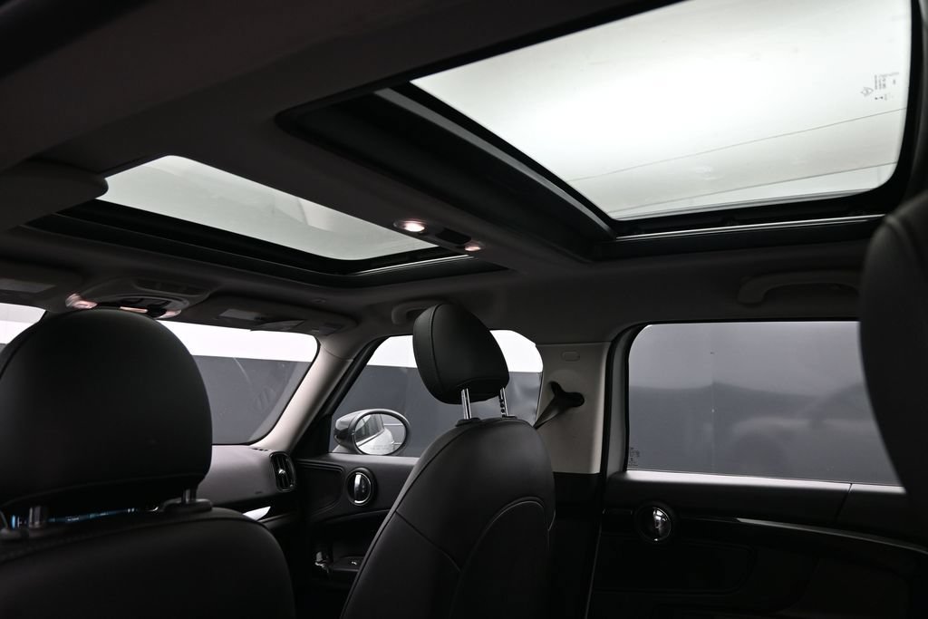 Used 2022 MINI Cooper Countryman FWD image 6