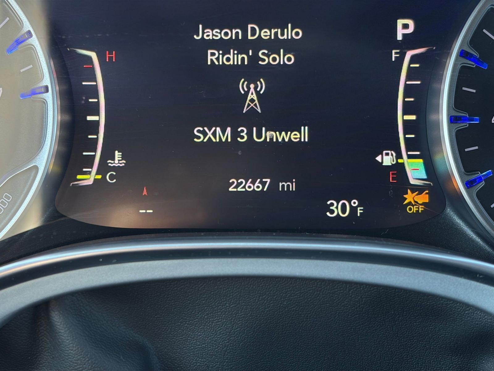 Used 2025 Chrysler Pacifica Limited image 43