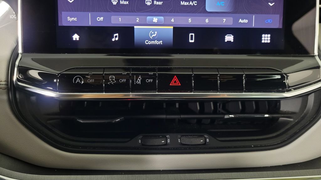 Used 2022 Jeep Compass Limited image 26