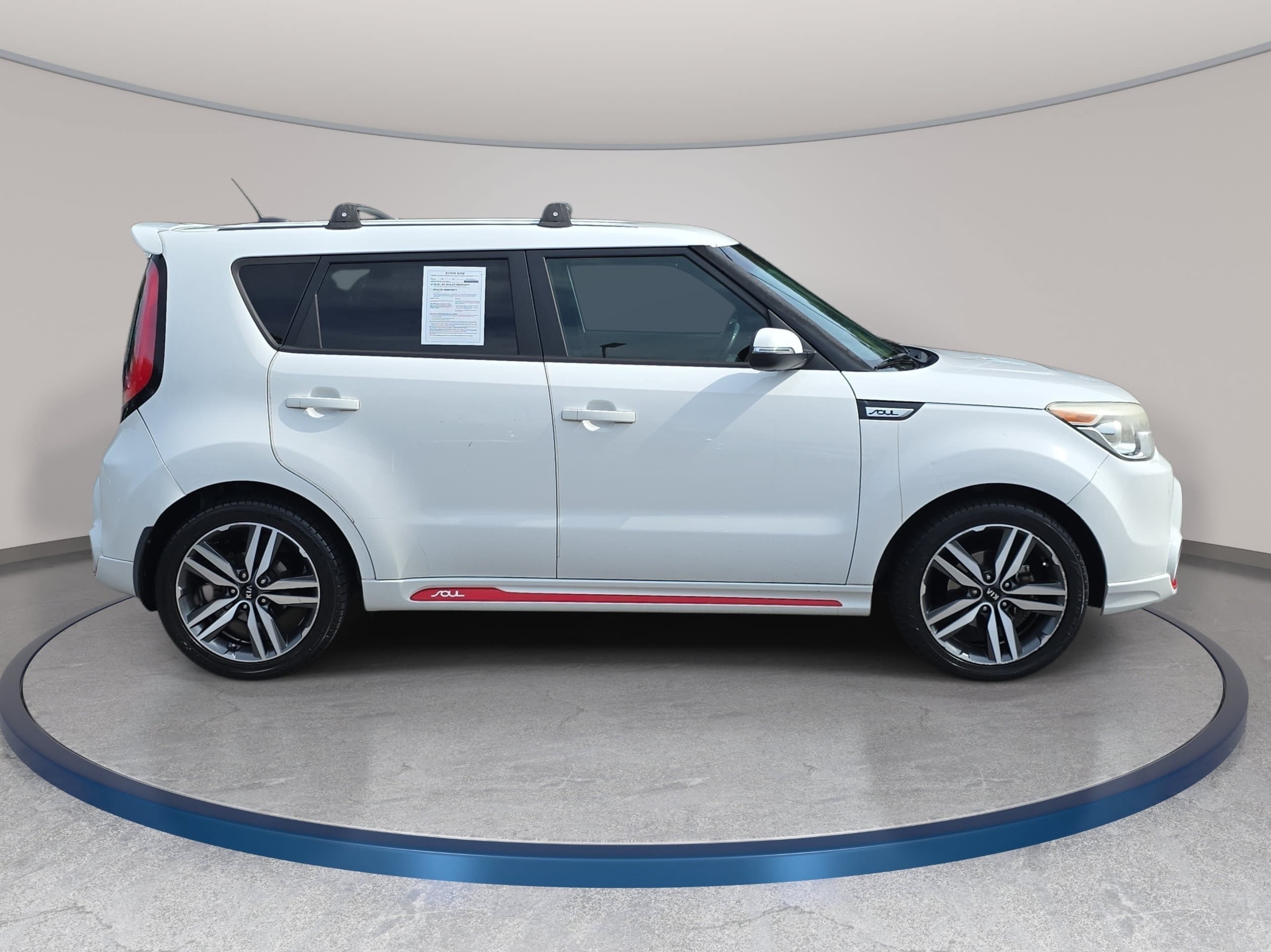 Used 2014 Kia Soul + FWD image 4