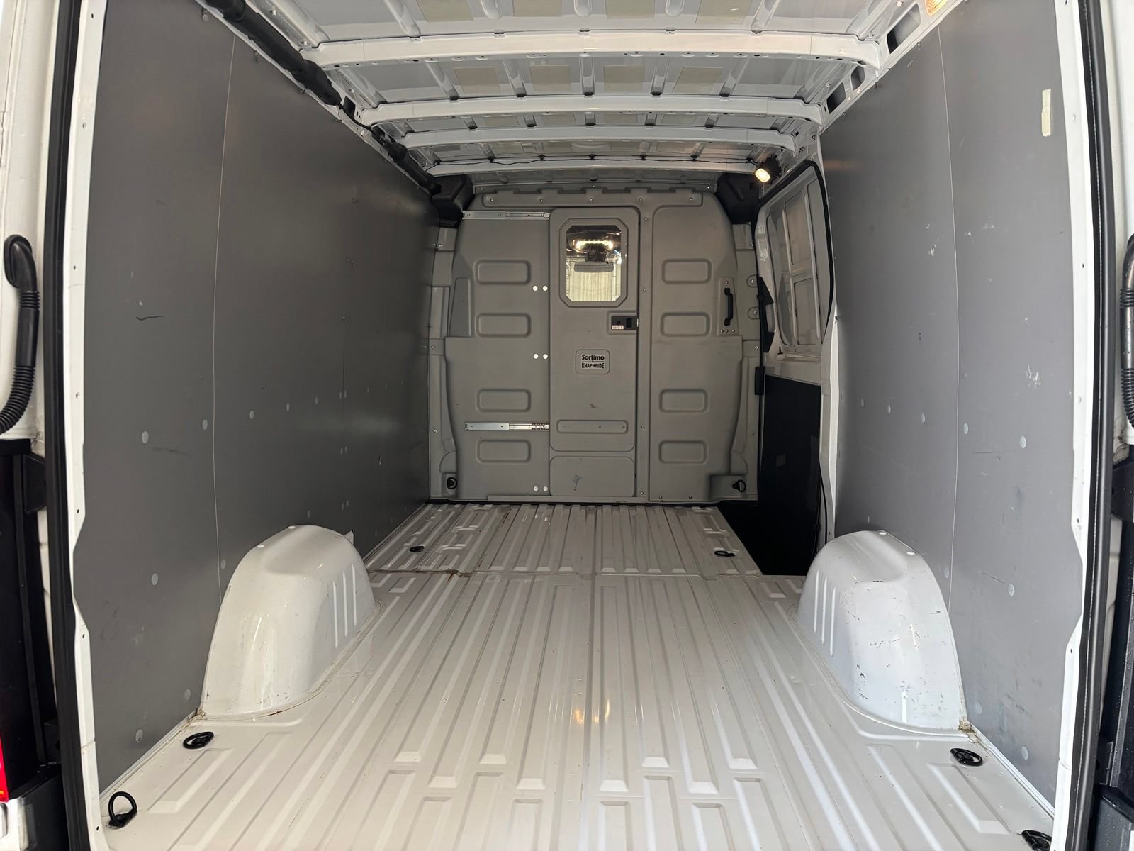 Used 2019 Mercedes-Benz Sprinter 4x4 144 image 32