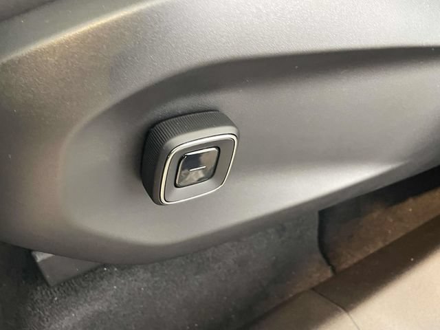New 2026 Volvo EX90 Plus AWD/4WD image 15