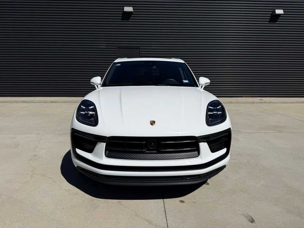 Used 2023 Porsche Macan Base image 8