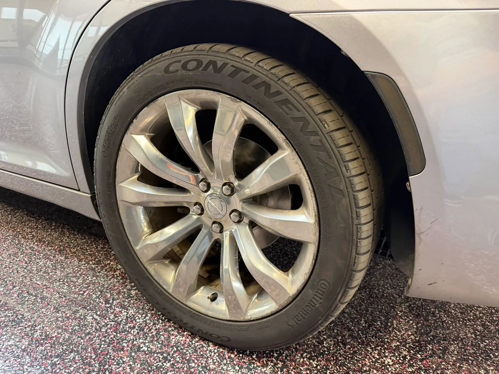 Used 2018 Chrysler 300 Limited RWD image 39