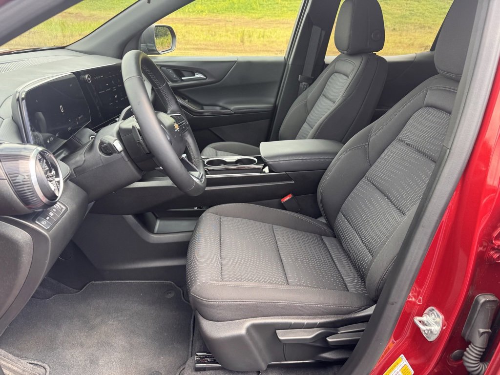 Used 2025 Chevrolet Equinox LT image 18